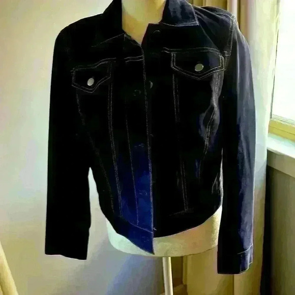 ISAAC Mizrahi blue leather appears to be a dark suede no sign of heavy wear - Picture 8 of 9